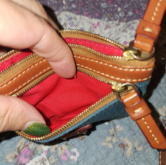 Vintage Dooney and Bourke Messenger Crossbody Purse - Picture 11 of 14